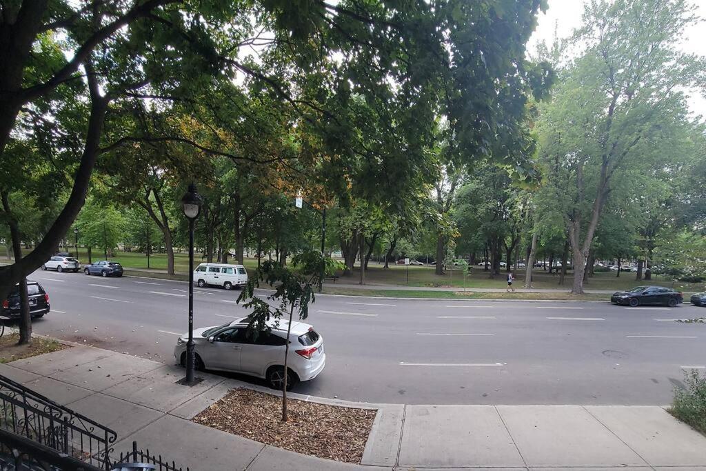Blue Lounge ☆ Lafontaine Park ☆ Tv Cable Apartment Montreal Exterior photo